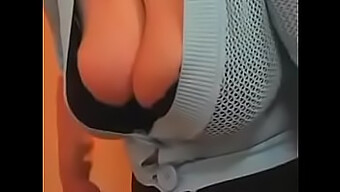 Profitez De La Beauté Des Milfs Aux Gros Seins Dans Cette Vidéo