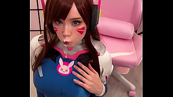 Storbystad Brunett Tiktoker Cosplayar D.Va Och Ger En Avsugning Med Ansiktsbehandling