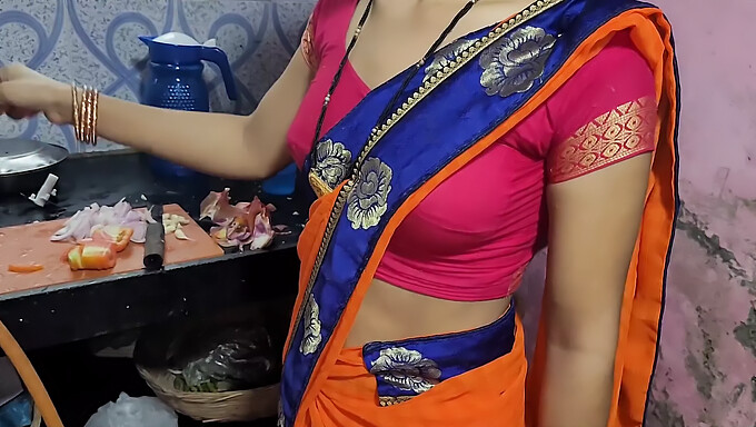 Indian Bhabhi Cooks In The Kitchen And Gets Fucked By Her Employer